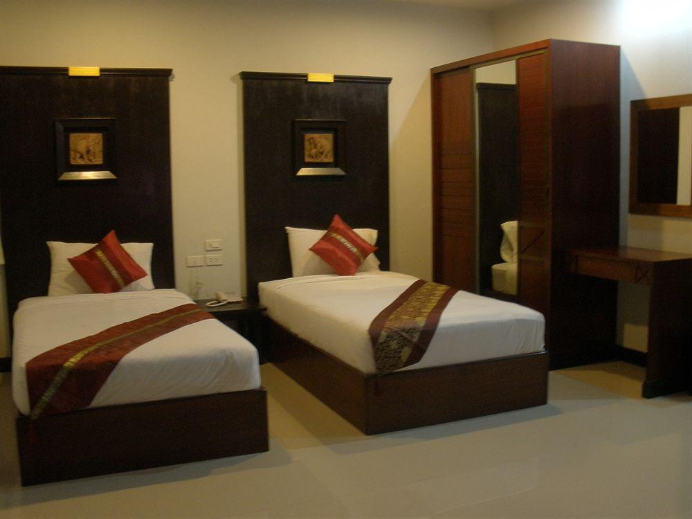 C.A.P Mansion Appartement Phuket Buitenkant foto