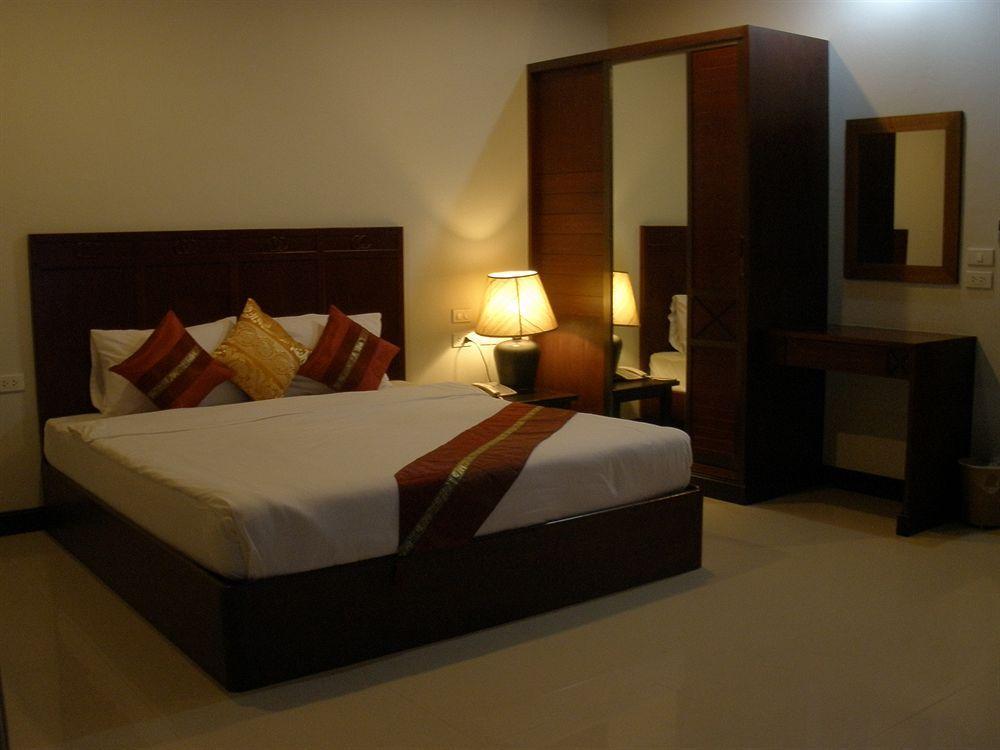 C.A.P Mansion Appartement Phuket Buitenkant foto