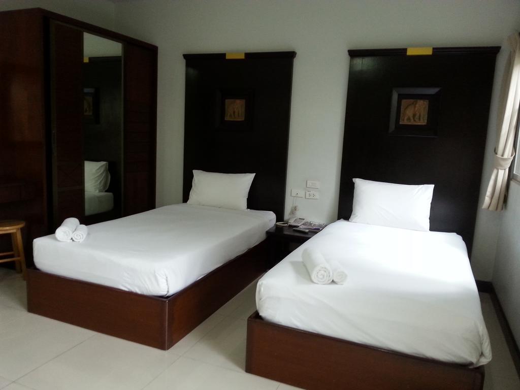 C.A.P Mansion Appartement Phuket Buitenkant foto