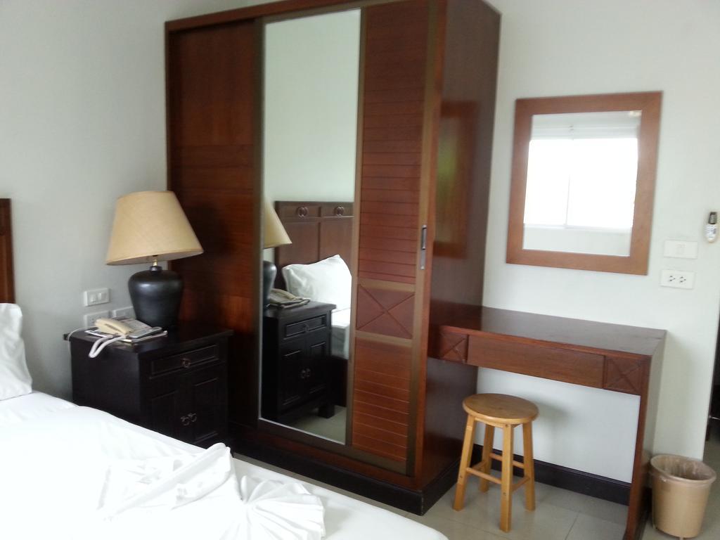 C.A.P Mansion Appartement Phuket Buitenkant foto