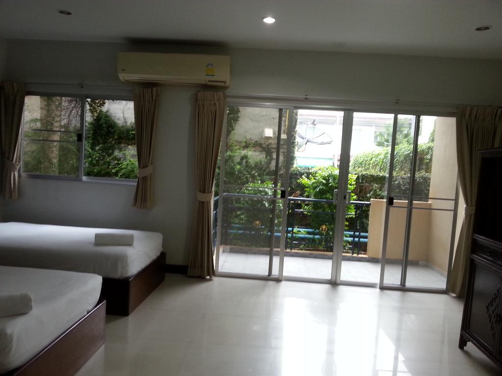 C.A.P Mansion Appartement Phuket Buitenkant foto