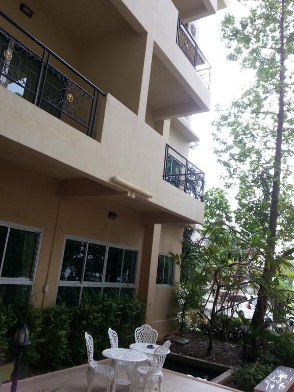 C.A.P Mansion Appartement Phuket Buitenkant foto